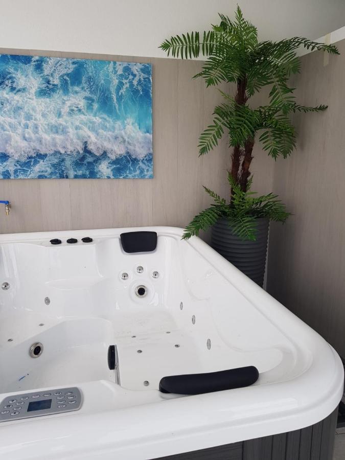 Magilu Case Con Jacuzzi カステッランマーレ・デル・ゴルフォ エクステリア 写真