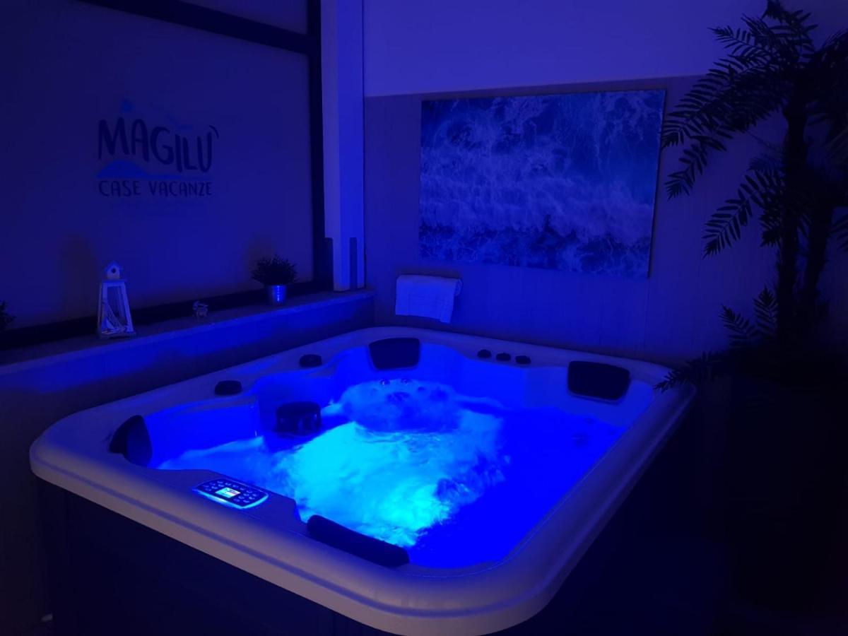 Magilu Case Con Jacuzzi カステッランマーレ・デル・ゴルフォ エクステリア 写真
